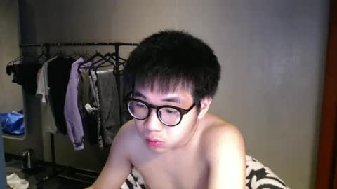 Snapshot of handsome_mannn chatting on February 2025 12:19:02 AM handsome_mannn online show from February 2025 12:19:02 AM