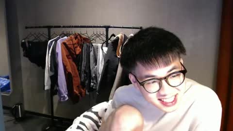 Snapshot of handsome_mannn chatting on March 2025 12:48:01 AM handsome_mannn online show from March 2025 12:48:01 AM
