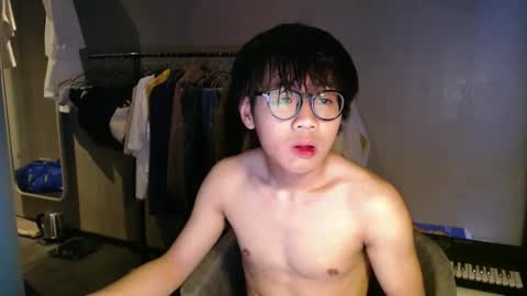 handsome_mannn online show from May 2026 07:23:02 PM