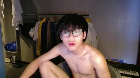 handsome_mannn online show from May 2026 07:10:02 PM