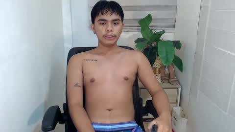 Snapshot of handsome_vanana chatting on March 2025 12:12:02 PM handsome_vanana online show from March 2025 12:12:02 PM