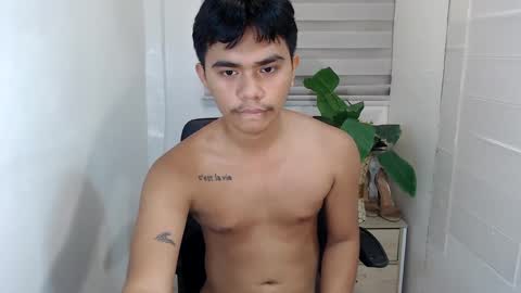 Snapshot of handsome_vanana chatting on March 2025 03:48:02 PM handsome_vanana online show from March 2025 03:48:02 PM