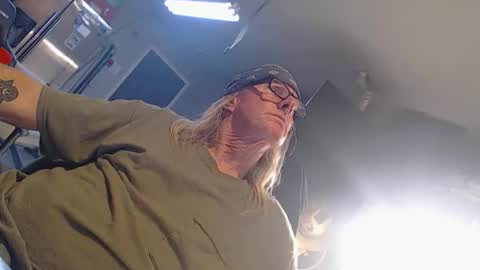 Handystudman online show from January 2026 03:44:01 AM