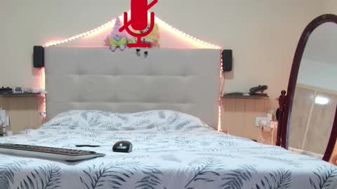 hane40 online show from October 2025 11:48:02 PM