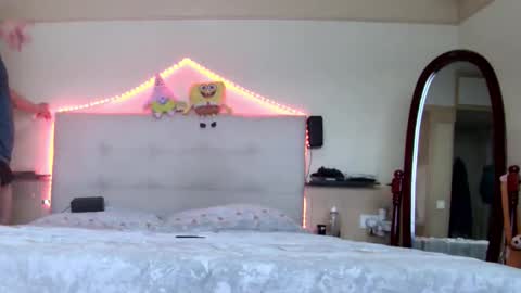 hane40 online show from October 2025 05:58:02 PM