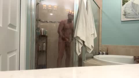 hangit0ut online show from October 2025 11:09:01 AM