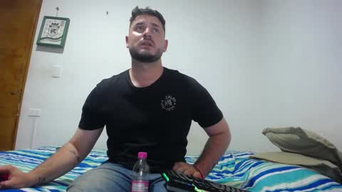 Snapshot of hankprettyboy chatting on December 2024 01:47:02 AM HANK online show from December 2024 01:47:02 AM