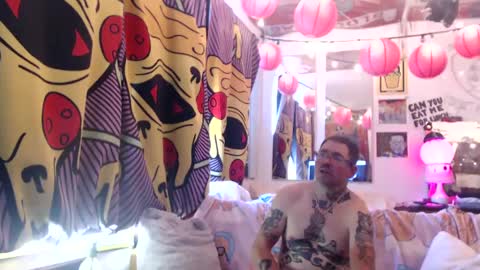 Snapshot of hankrams chatting on October 2025 03:21:02 PM hank rams online show from October 2025 03:21:02 PM