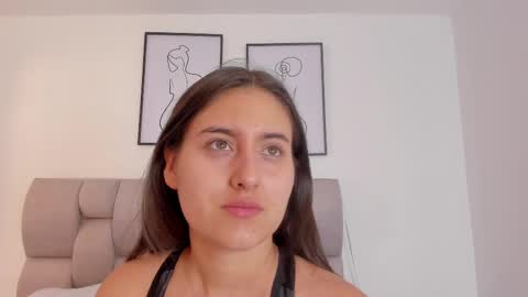 Snapshot of hanna__evans_ chatting on September 2025 11:54:02 AM hanna__evans_ online show from September 2025 11:54:02 AM