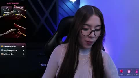 HANNA BECKER online show from February 2026 12:13:02 PM