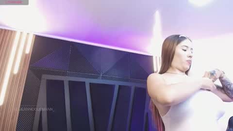 HANNA BECKER online show from February 2026 11:09:02 AM