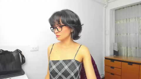 Sara online show from October 2025 02:23:02 PM