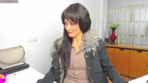 Sara online show from November 2025 08:31:01 PM