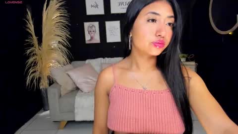 Snapshot of hanna_fost chatting on February 2025 12:58:02 PM im Hanna online show from February 2025 12:58:02 PM