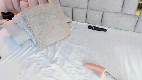 hanna_gomeez online show from October 2025 09:01:01 PM