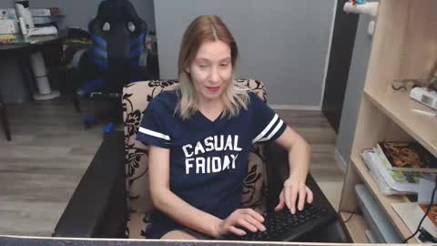 hanna_ha online show from February 2025 07:44:01 PM