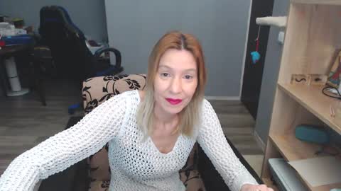 hanna_ha online show from February 2025 07:46:01 PM