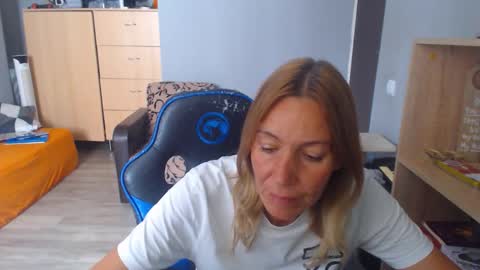 hanna_ha online show from September 2025 12:27:02 PM