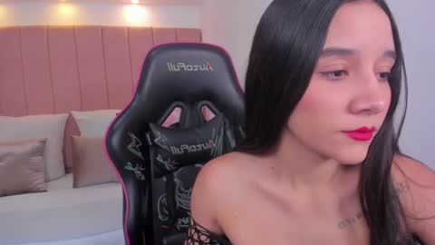 Hanna Jhonnes online show from September 2025 12:07:01 PM