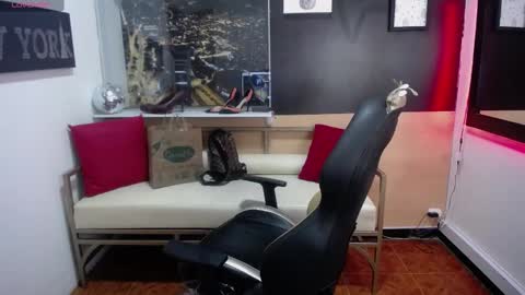 hanna_lamber online show from March 2025 02:17:01 AM