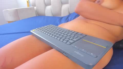 Hanna lens online show from December 2025 07:21:02 PM