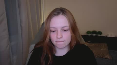 Snapshot of hanna_melon chatting on February 2025 07:52:01 PM Hanna next stream is Mo 8pm-6am by CET online show from February 2025 07:52:01 PM