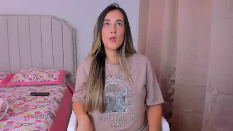 Hanna online show from October 2025 09:01:01 PM