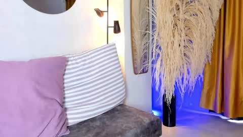 Sara online show from November 2025 04:47:01 PM