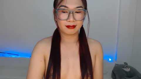 Hannah online show from October 2025 04:43:02 AM