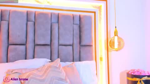 Eliana online show from October 2025 11:52:02 PM