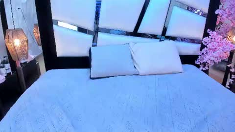 Snapshot of hannacollins_2 chatting on July 2026 01:13:02 PM hannacollins_2 online show from July 2026 01:13:02 PM