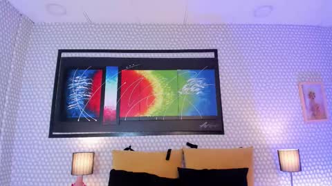 Hanna online show from November 2025 03:27:01 AM