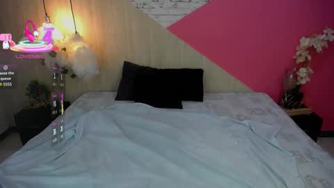 Hannah  online show from November 2025 11:11:02 AM