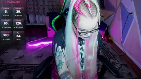 Hannah online show from December 2024 01:11:01 PM