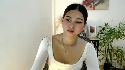 Snapshot of hannah_davis69 chatting on June 2026 02:47:01 AM Alex online show from June 2026 02:47:01 AM