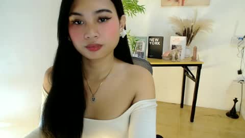 Snapshot of hannah_davis69 chatting on June 2026 02:49:01 AM Alex online show from June 2026 02:49:01 AM
