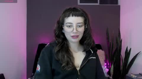 Snapshot of hannah_hexx chatting on April 2026 05:43:01 AM HannahHexx online show from April 2026 05:43:01 AM