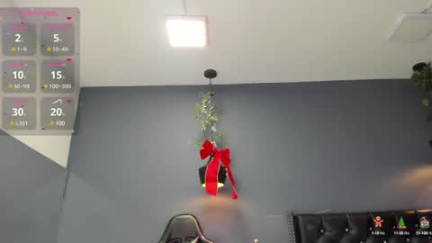 HANNAH MILLER online show from December 2024 11:22:01 AM