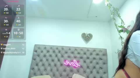 HANNAH MILLER online show from September 2025 05:45:01 PM