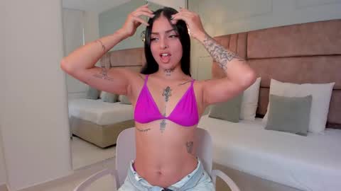 Snapshot of hannah_miltonn chatting on September 2025 09:39:02 PM Hannah Milton online show from September 2025 09:39:02 PM