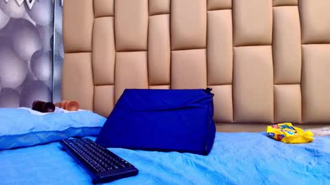 hannah_teehn online show from October 2025 07:20:02 PM