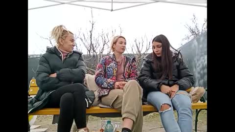 Rose online show from February 2025 10:05:01 AM