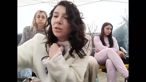 Rose online show from February 2025 09:19:01 AM