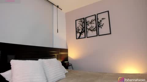 Hannah online show from March 2026 10:04:01 PM