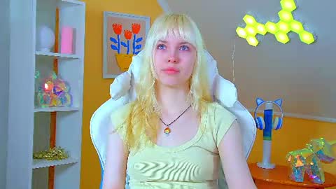 Snapshot of hannahhollis chatting on July 2026 06:17:01 AM Hannah online show from July 2026 06:17:01 AM