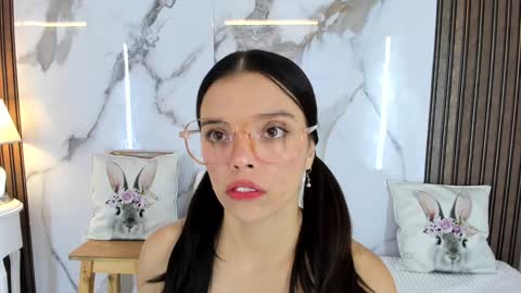 Hannahill69 online show from January 2025 04:43:01 AM