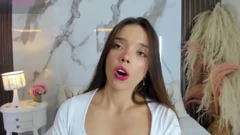 Hannahill69 online show from March 2026 05:01:02 AM