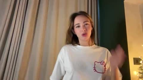 hannahinto online show from December 2025 12:56:01 PM