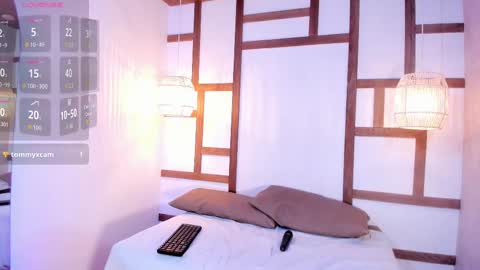 hannahmonttgomery  Help me reach 100 Hands up online show from October 2025 04:40:01 PM