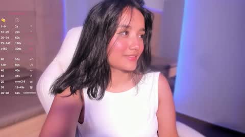 Snapshot of hannahmonttgomery chatting on February 2026 05:39:01 PM hannahmonttgomery Help me reach 100 Hands up online show from February 2026 05:39:01 PM